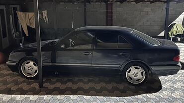 ремонт могнитол: Mercedes-Benz E-Class: 2001 г., 2.2 л, Механика, Дизель, Седан