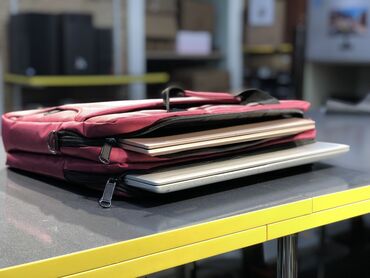 Noutbuklar üçün örtük və çantalar: Noutbuk çantaları Salam. Hər növdə, ölçüdə, rəngdə olan noutbuk — 5