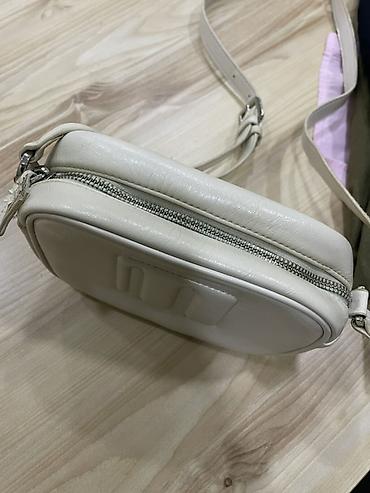 Другая женская одежда: Все по 200/150 сом Massimo Dutti, Mango Отдам по 150/100, если две и — 10