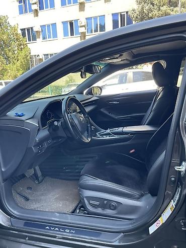 voxy noah: Toyota Avalon: 2018 г., 2.5 л, Автомат, Бензин, Седан — 10