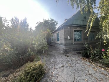 присмотр за домом с проживанием без хозяев: Дом, 62 м², 4 комнаты, Собственник, Старый ремонт