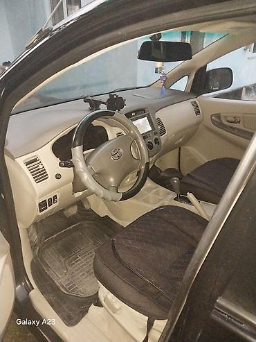 kona машина: Toyota Innova: 2008 г., 2.7 л, Автомат, Бензин, Вэн/Минивэн — 3