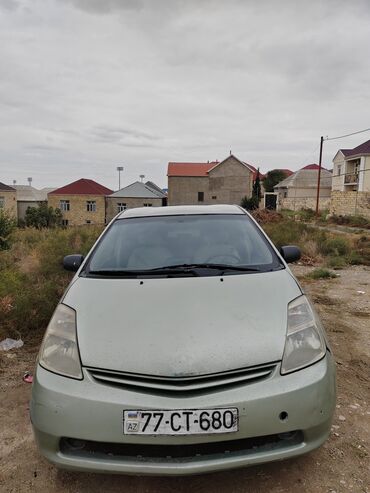 prius arenda verilir: Aylıq, Toyota