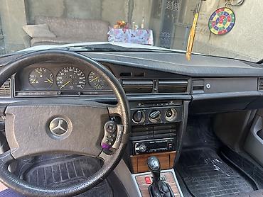 2101 кузов: Mercedes-Benz 190: 1991 г., 1.8 л, Бензин, Седан — 3