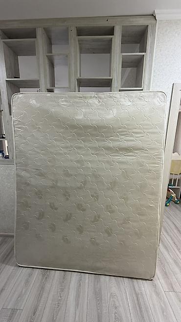 Матрас 160x200. Подходит для кровати или дивана того же размера