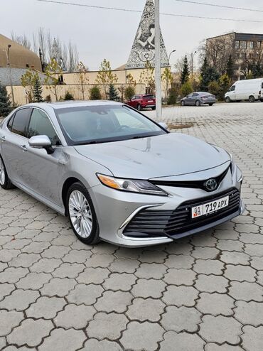 тайлта приус: Toyota Camry: 2018 г., 2.5 л, Гибрид, Седан