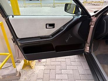 Audi: Audi 80: 1987 г., 1.8 л, Механика, Бензин, Седан — 13