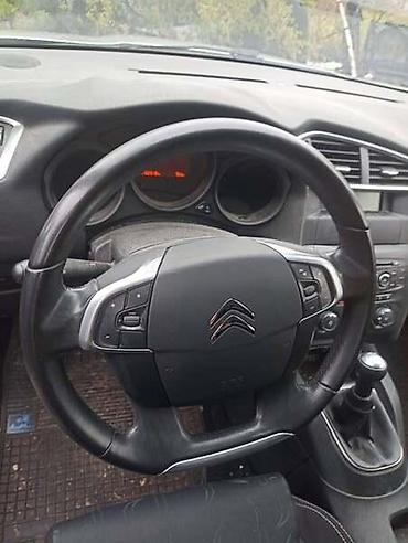 Automobili: BRANIK FAR KRILO HAUBA ZA CITROEN C4 | Originalni polovni delovi — 4