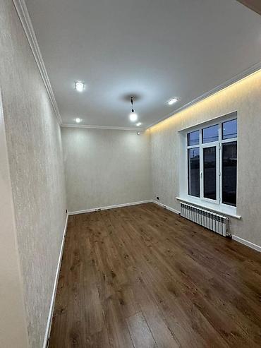 Продажа коттеджей и домов: Продается частный дом район: Ак ордо1 Ахунбаева/Каркыра + — 5