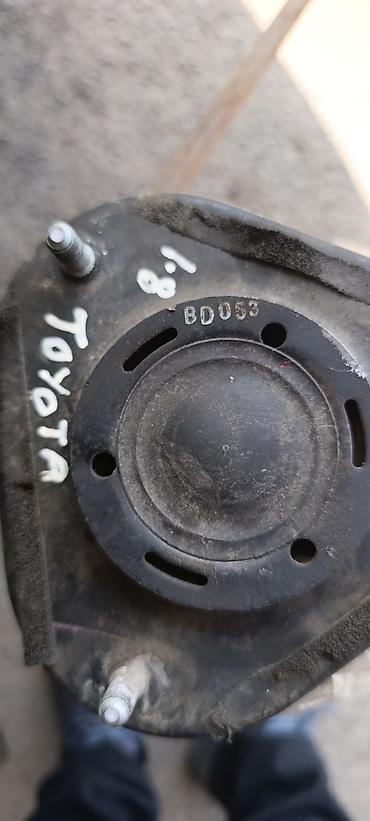 Амортизаторы, пневмобаллоны: Передний амортизатор Toyota Б/у, Оригинал, Япония — 7