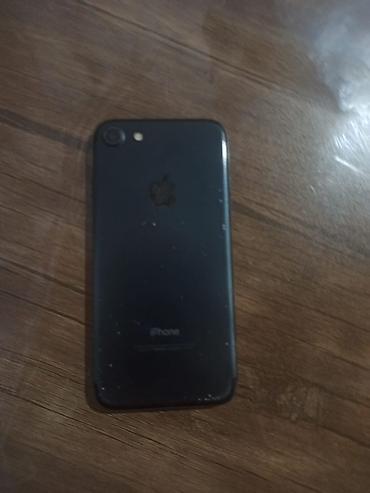 iphone 7 plus kamerasi: IPhone 7, Qara, Barmaq izi — 4