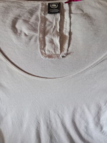 Bluze:  Bela, pamučna bluzica, Vel . xl, Nemačka roba, modernog kroja. Par — 3