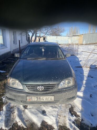 Toyota: Toyota Avensis: 2001 г., 1.8 л, Механика, Газ, Хэтчбэк