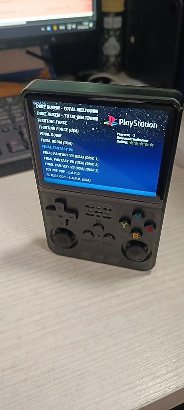 Portativ retro oyun konsolu Xüsusiyyətlər: - Bir neçə platforma