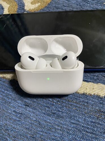 купить правый наушник airpods 2 бу: Продаю airports pro ( 2- го поколения). Оригинал