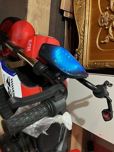 Uşaq dünyası: Uşaq üçün elektrikli üçtəkərli moto Uşaqlar üçün evdə və həyətində — 1