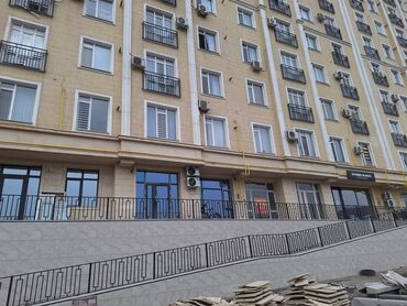 аренда хранения вещей: Сдается коммерческое помещение 45 м² в первом этаже жилого комплекса