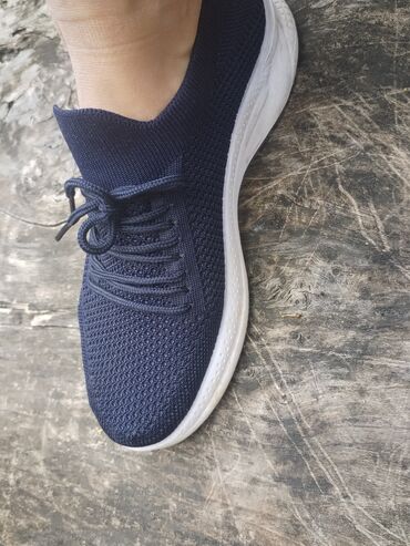 Women's Sneakers and athletic shoes: 38 — 1