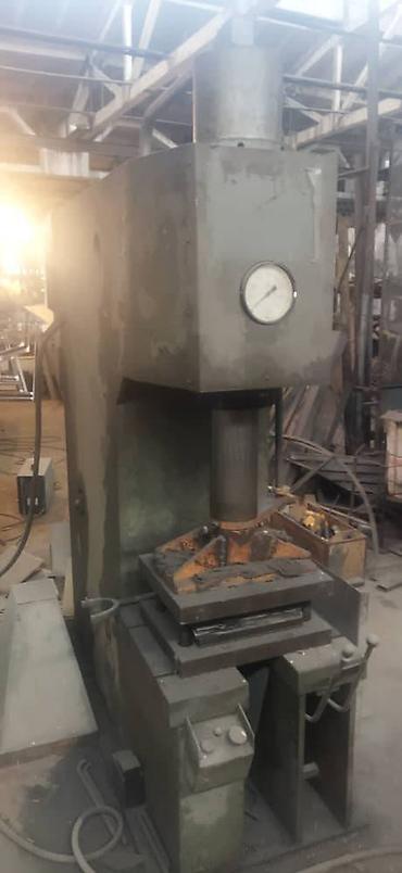Другое оборудование для производства: Продаю станки по дереву, металлу; прессы: 4 итальянских станка по — 23