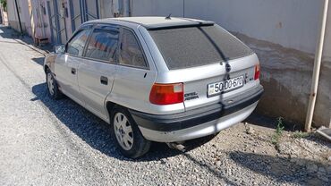 opel maşın: Opel Astra: 1.8 л | 1993 г. Хэтчбэк