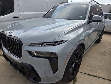 семиместный внедорожник: BMW X7: 2022 г., 3 л, Автомат, Бензин, Кроссовер — 3