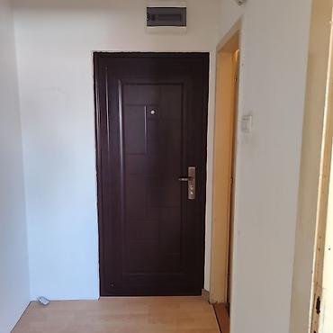 Stan na dan: ​garsonjeru od 21m2 na odličnoj lokaciji u Ustaničkoj ulici (kod — 6