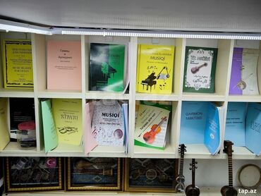 piano dərsləri: Musiqi kitabı Hər növdə musiqi və musiqi alətləri kitabı notlari