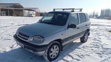 комбайны нива: Chevrolet Niva: 2004 г., 1.7 л, Механика, Бензин, Кроссовер