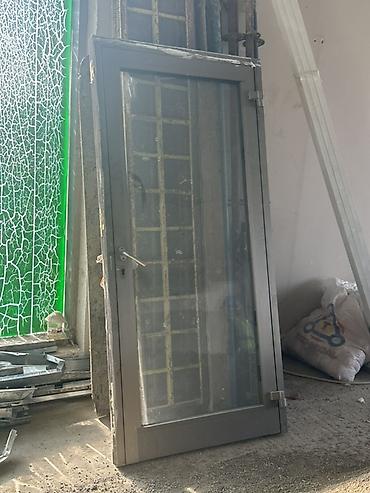 disaar gel: Alüminium çərçivəli şüşə qapı - Material: möhkəm alüminium profil — 1