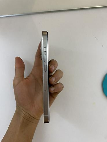 macbook м1: IPhone 15 Pro, Б/у, 256 ГБ, White Titanium, Коробка, 80 % — 6