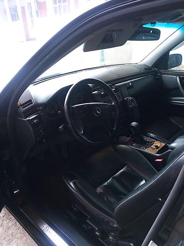 Продажа авто: Mercedes-Benz E-Class: 2001 г., 3.2 л, Механика, Бензин, Универсал — 8