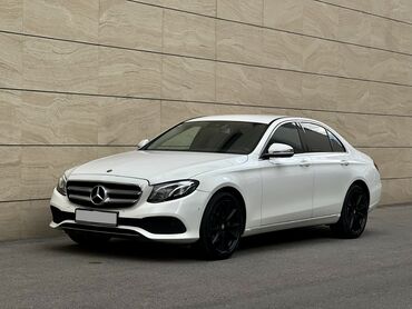 Mercedes-Benz: Mercedes-Benz E 220: 2018 г., 2.2 л, Автомат, Дизель, Седан