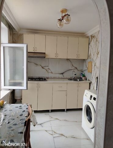 Mənzillərin satışı: Gəncə, 3 otaqlı, Köhnə tikili, 64 kv. m