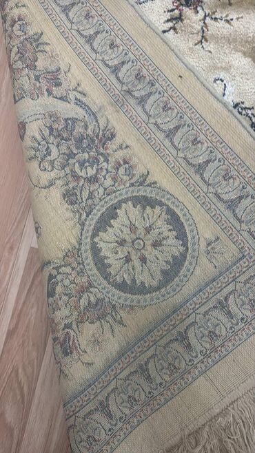 Ковры и паласы: Ковер Б/у — 5