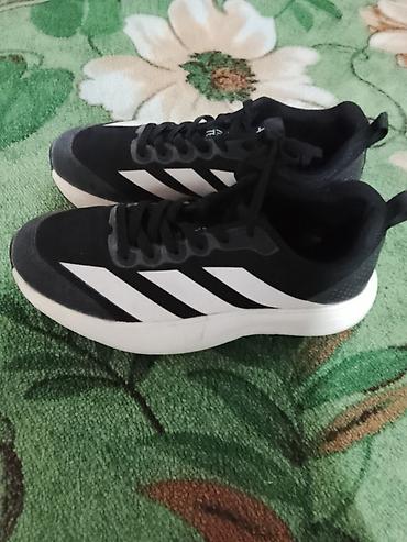 обувь женская 40 размер: Мужские кроссовки, 38, Adidas, Б/у, цвет - Черный, Платная доставка — 1