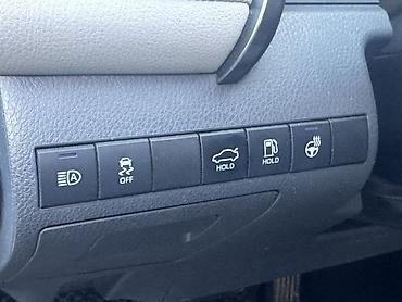 Toyota: Toyota Camry: 2021 г., 2.5 л, Автомат, Гибрид, Седан — 12