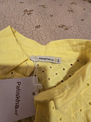 Qadın şalvarları: Bu dəstə müxtəlif üslublu dörd qadın şalvarı və bir qara ətək — 41