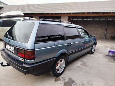 Volkswagen: Volkswagen Passat Variant: 1992 г., 1.8 л, Механика, Бензин, Универсал — 4