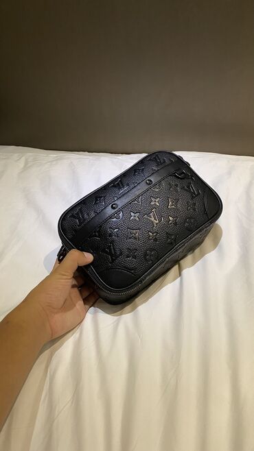 кошелек женский бишкек цена: Барсетка, Louis Vuitton, Материал: Натуральная кожа, Оригинал, Новый