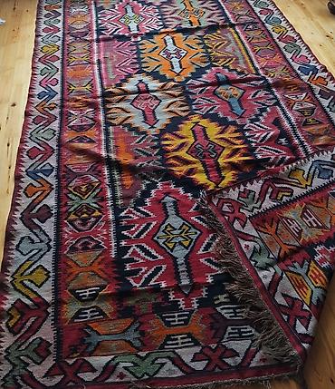 100 yaşlı kilim dəvə yunundan 1925ci il ciddi fikri olan yazsın vp