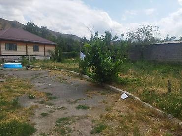 участок дома: 12 соток — 9