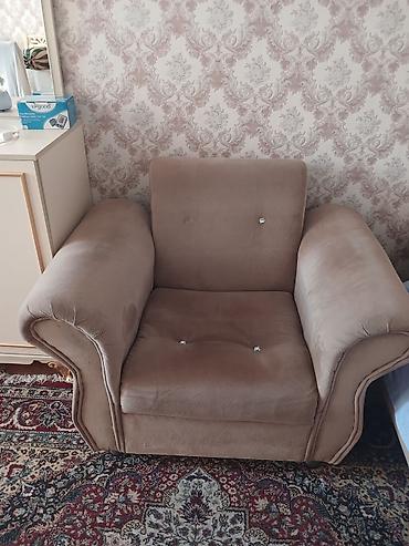 işlənmiş divanlar: Salam divan kreslo satilir prablemi yokdu selikeli isdenib sadece — 4