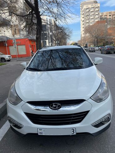 Hyundai: Hyundai ix35: 2.4 l | 2012 il Ofrouder/SUV