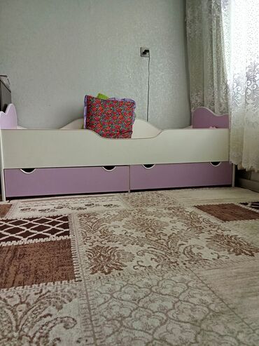 Детские односпальные кровати: Детская односпальная кровать, Б/у, Для девочки, С матрасом, Дерево, Самовывоз