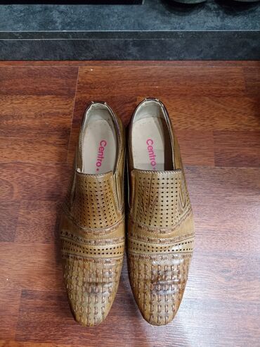 мужские слипоны: Продаю летние мужские туфли.Очень удобные, супер легкие. От Centro