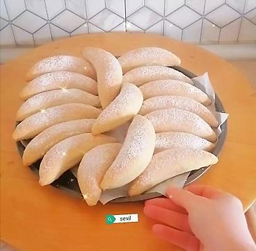 güllü tort: Xonça şirniyyatlari sifarişi qəbul olunur,banan,şəkərbura, paxlava — 1