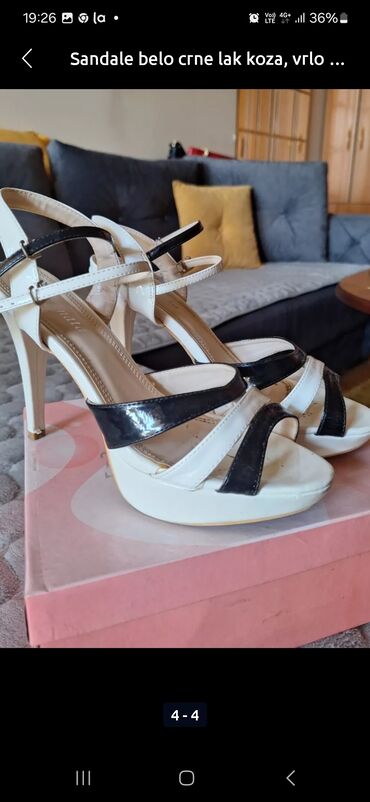 crne lakovane mokasine: Sandals, 40