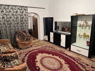 4cu mkr kiraye evler: Sabunchuda yoldan 150m məsafədə kiraye ev verilir. Umumi sahesi 65kv.2
