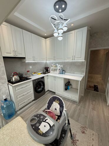 Köhnə tikili: Bakı, Bakıxanov qəs., 3 otaqlı, Köhnə tikili, m. Neftçilər, 80 kv. m — 24