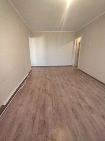 продаю 2 х комнатную квартиру в бишкеке в Кыргызстан | ПРОДАЖА КВАРТИР: 104 серия, 2 комнаты, 43 м², Без мебели